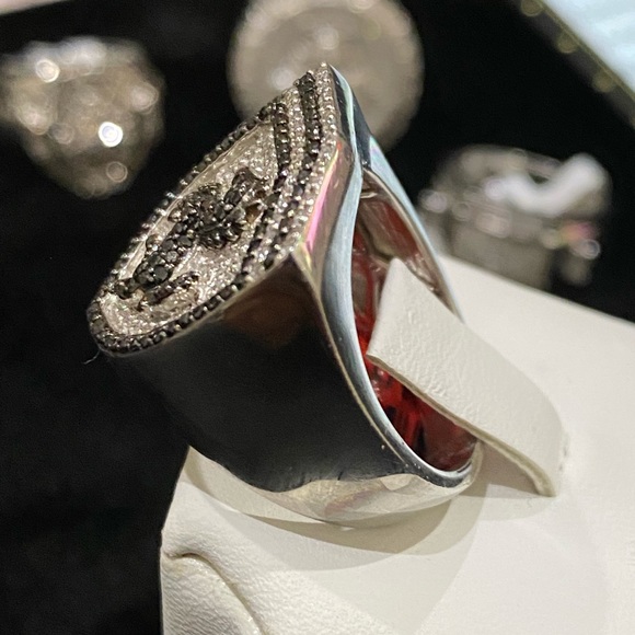 REAL DIAMOND Ferrari Ring exclusive collection only 1 made like it NO FAKE STONE - Picture 6 of 9